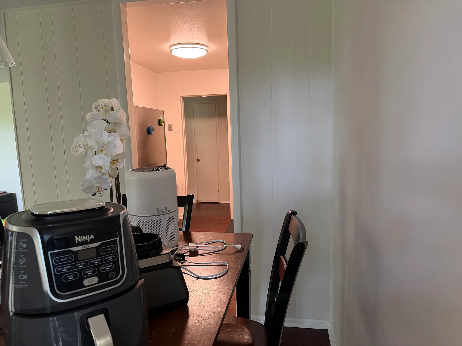 2 bed, 886 sqft, $1,900 — Photo 3
