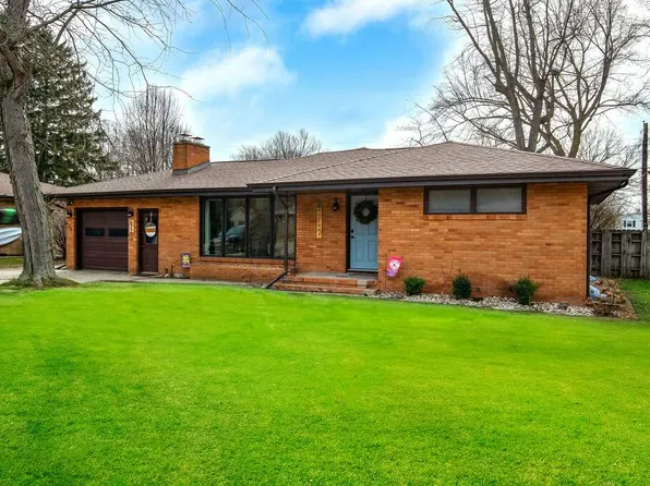 672 Clemens Ave, Saint Joseph, MI 49085