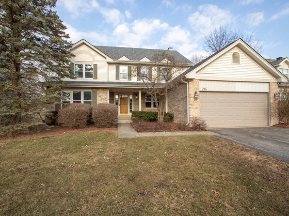 246 Montclair Rd, Vernon Hills, IL 60061