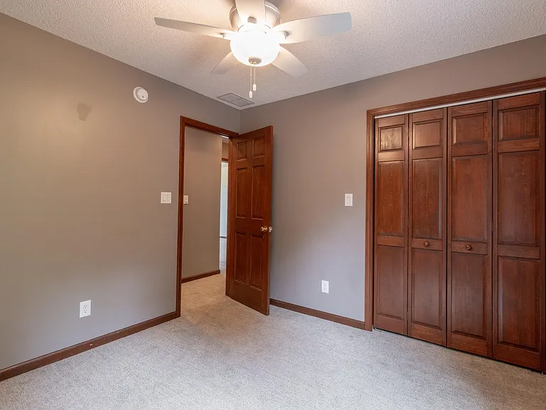 902 S Rainier Ct — Photo 28