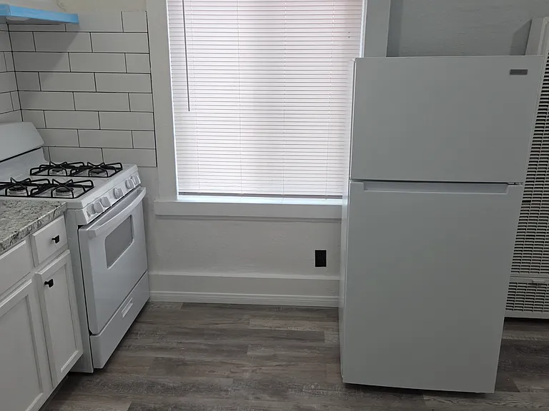 1128 Raymond Ave #11A — Photo 10