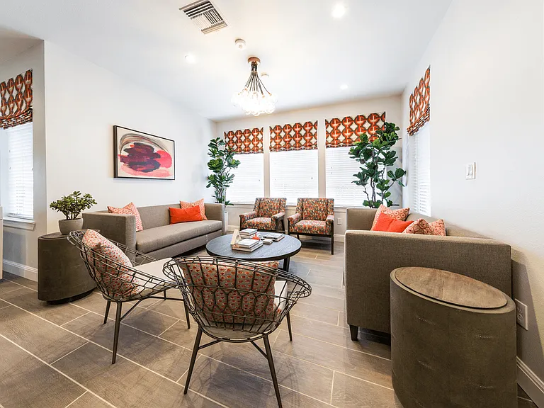 The Estate on Quarry Lake Apartment Homes — Photo 25