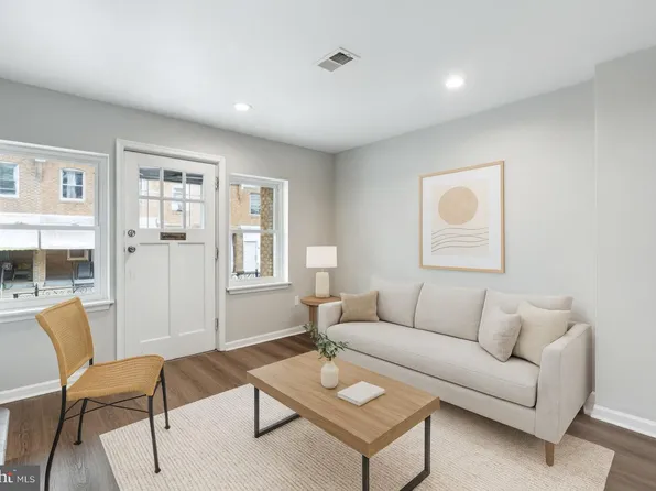 5520 Matthews St, Philadelphia, PA 19138