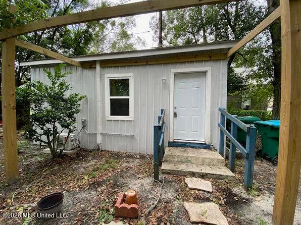 1621 19th Ave #1/2, Gulfport, MS 39501