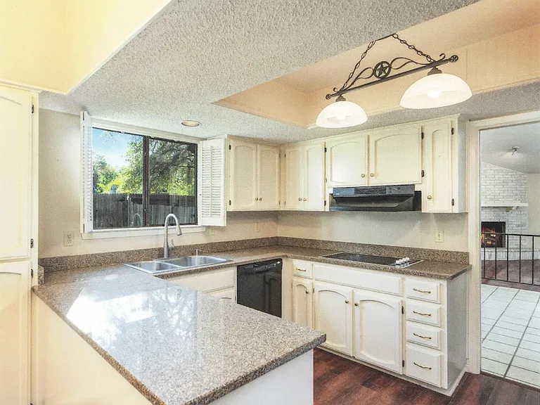 13131 N Hunters Cir — Photo 9