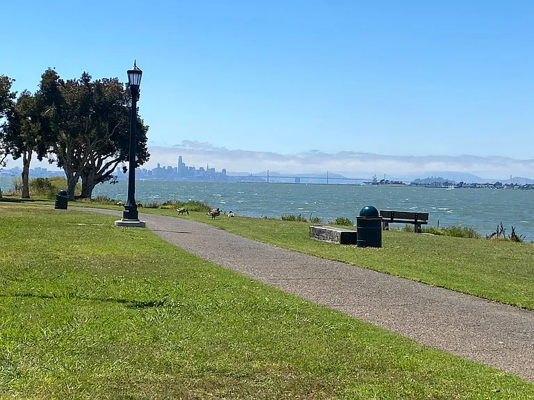 2750 Sea View Pkwy — Photo 31