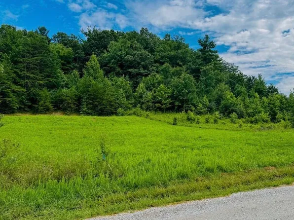 Clay Boyatt Rd, Oneida, TN 37841
