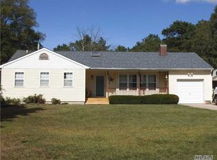 7 Patrick Ln, Ridge, NY 11961