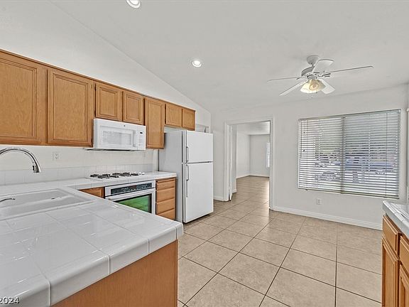 5th image of 1213 Deer Horn Ln