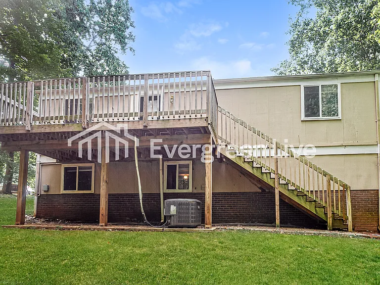 2122 Kingstree Cir — Photo 10