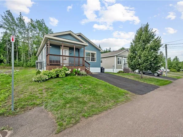 114 Sequoia Dr, Moncton, NB E1E 0A2