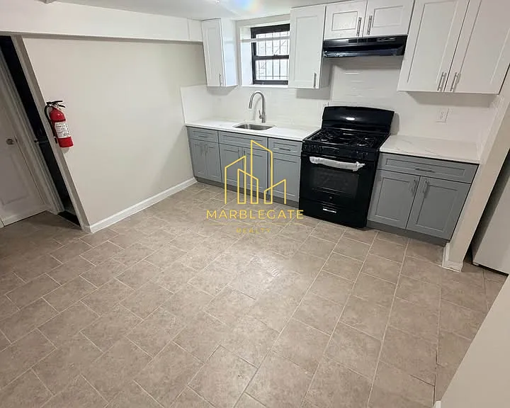 179 Ellis Ave #G11 — Photo 1