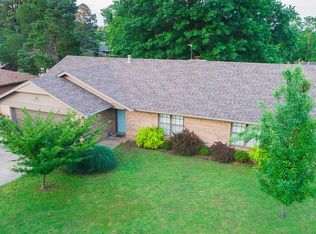 722 N 9th St, Van Buren, AR 72956