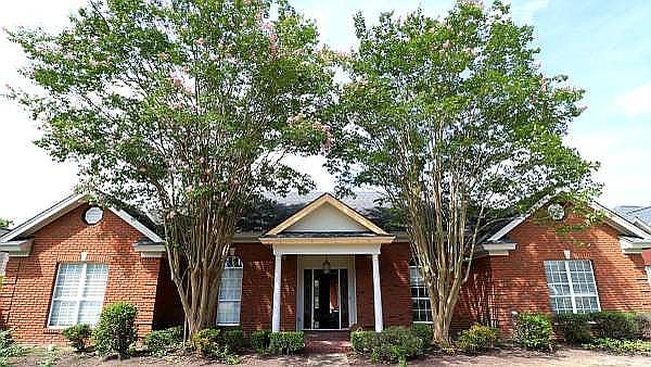 1st image of 1813 Brookstone Dr