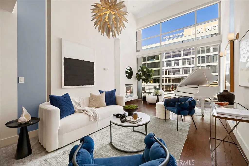 2 bed, 1530 sqft, $5,998 — Photo 1