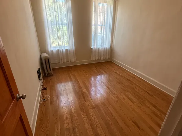 1655 Lincoln Place image 9 of 17