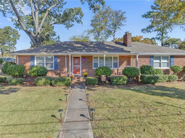 4904 Briarwood Ln, Portsmouth, VA 23703