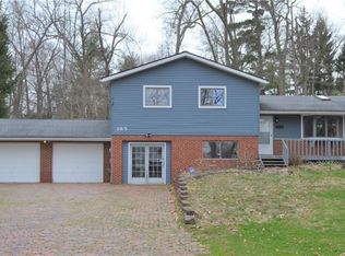 185 Lake Front Dr, Akron, OH 44319