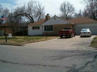 511 Random Rd, El Dorado, KS 67042