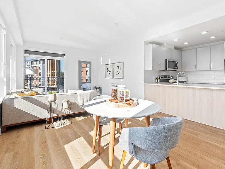 1550 Oxford St — Photo 18