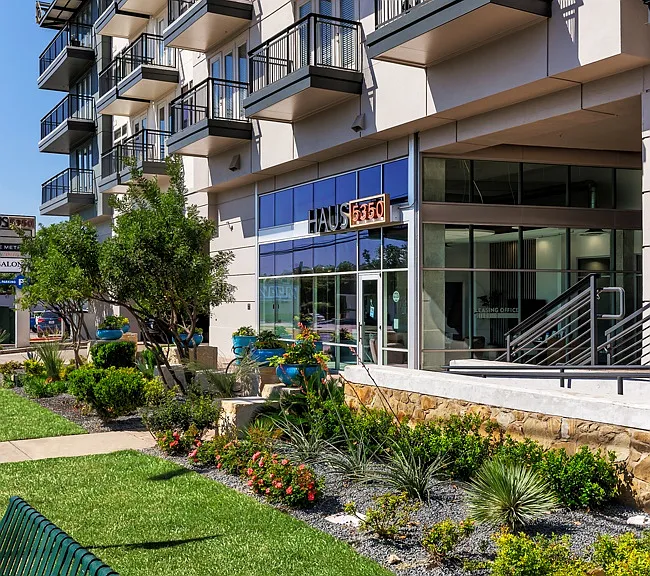 Haus 5350 — Photo 30