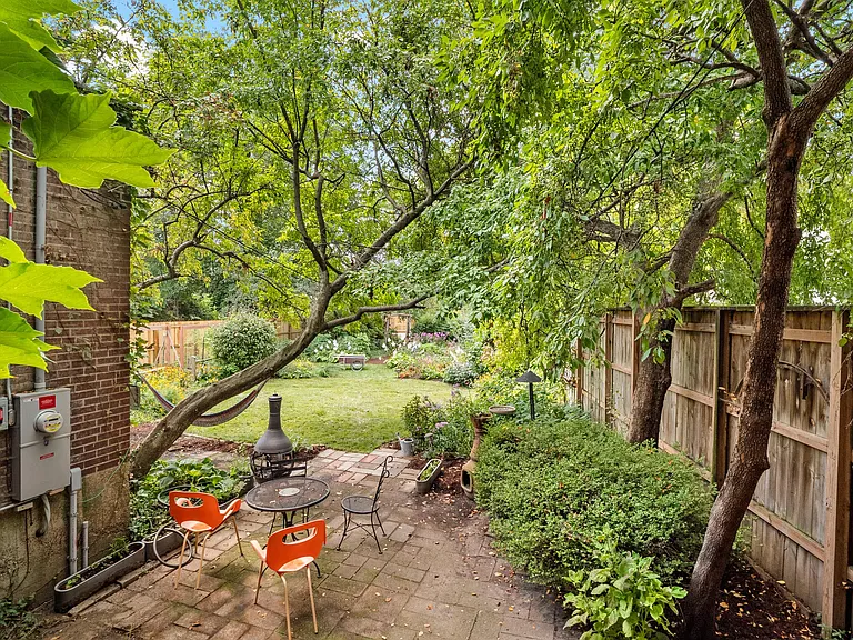 4388 McPherson Ave — Photo 39