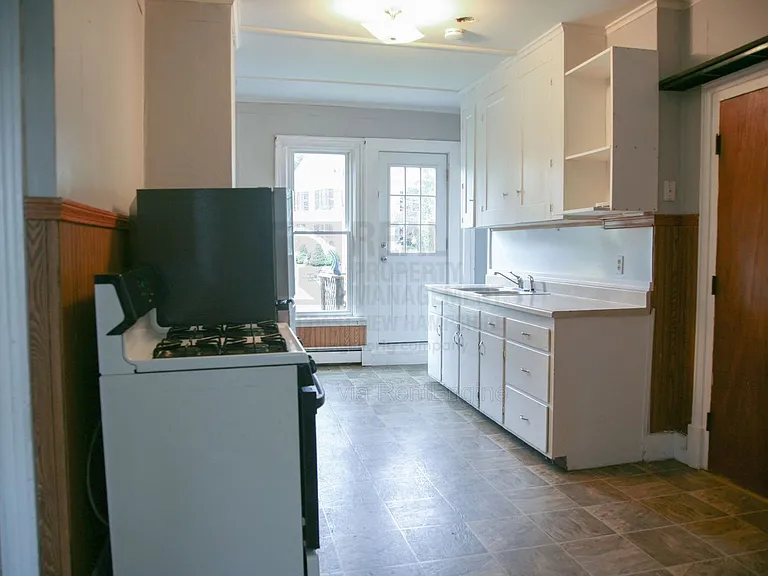 9 Beacon St #3 — Photo 5