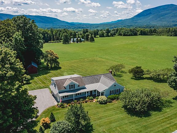 3rd image of 84 Overlook Road