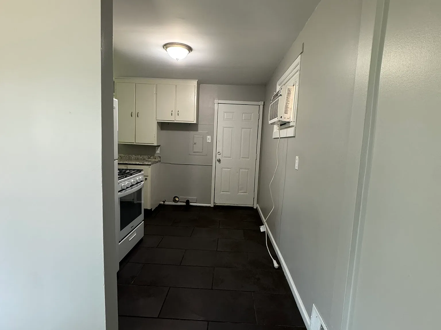2726 Margaret Street - 1 — Photo 4