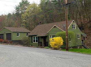8 Campbell Rd, Mill Hall, PA 17751