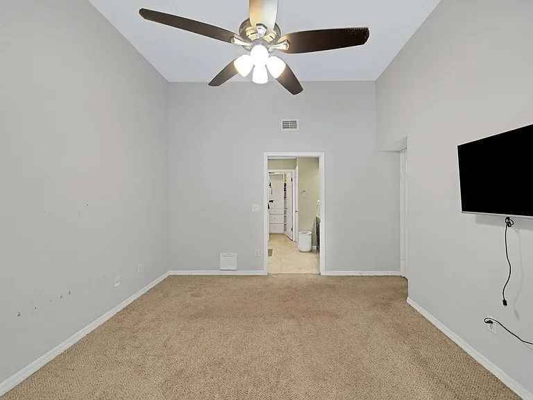 2758 Waymeyer Dr — Photo 24