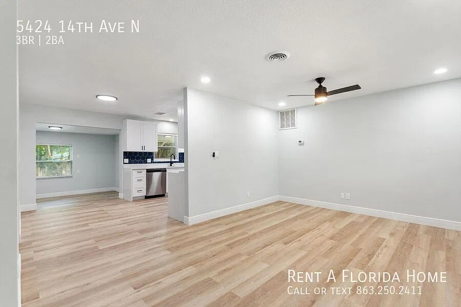 Beautifully Updated St. Petersburg Home Minutes from the Gulf Beaches! — Photo 2