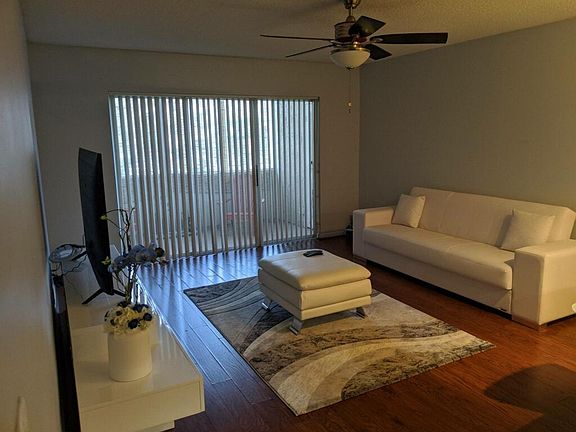 5th image of 709 Lori Dr APT 208