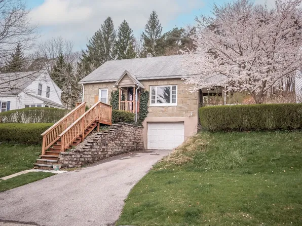 30 Sunset Dr, Binghamton, NY 13905
