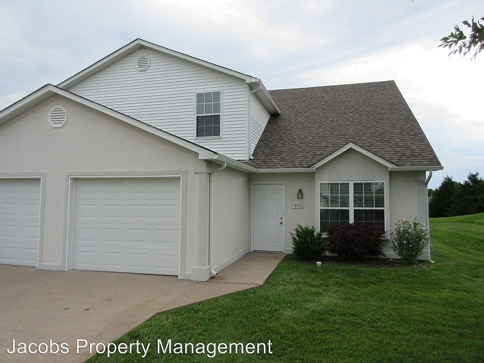 1st image of 3517 La Mesa Dr