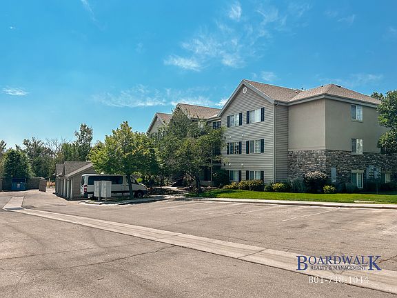 3rd image of 1529 Westbury Way APT A