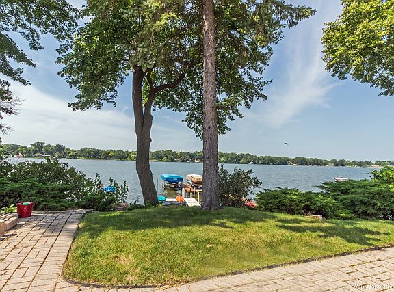 5th image of 33544 N Lake Shore Dr