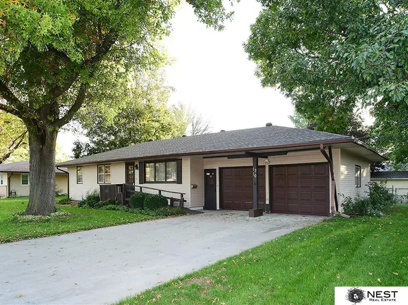 1210 N 18th St, Beatrice, NE 68310
