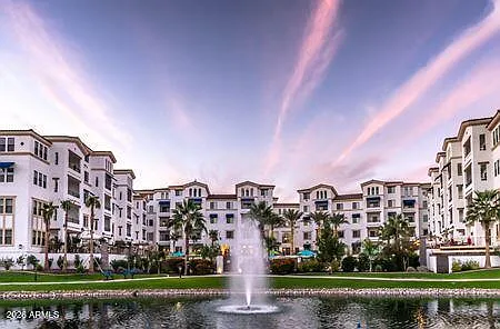 2 bed, 2.0 bath, 1346 sqft, $4,000 — Photo 2