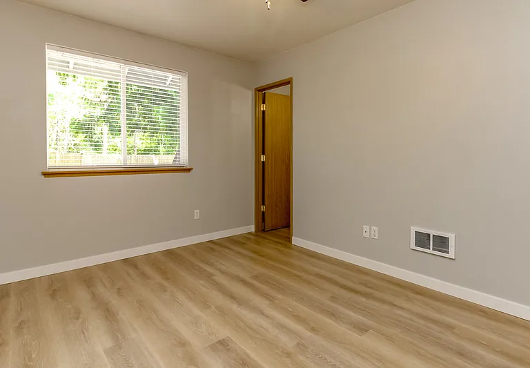 25807 87th Avenue Ct E — Photo 16