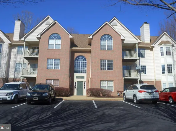 9811 Lake Pointe Ct APT 202, Upper Marlboro, MD 20774