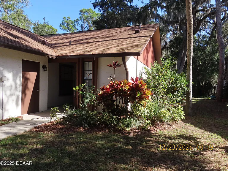 4211 New Haven Ct — Photo 2