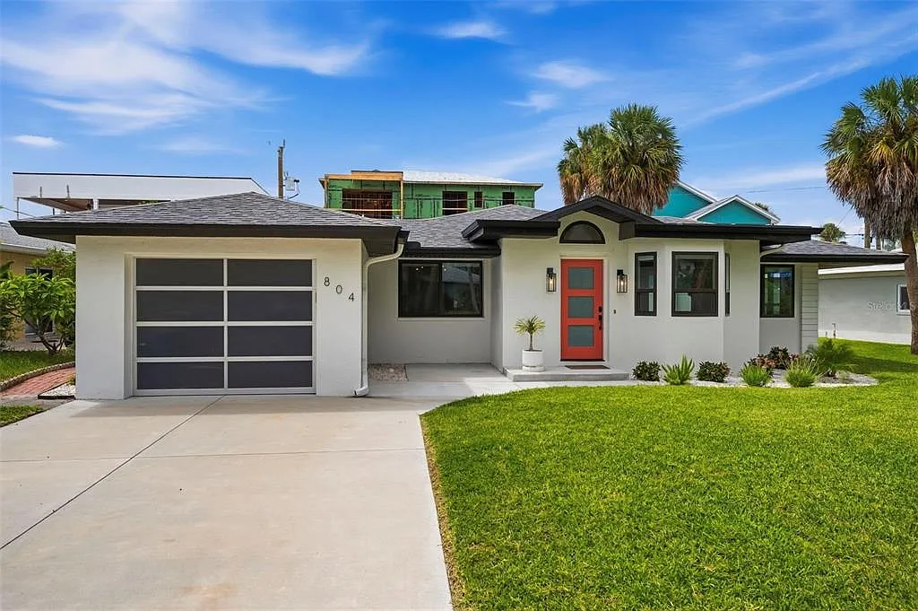 3 bed, 2.0 bath, 1588 sqft, $6,000 — Photo 1