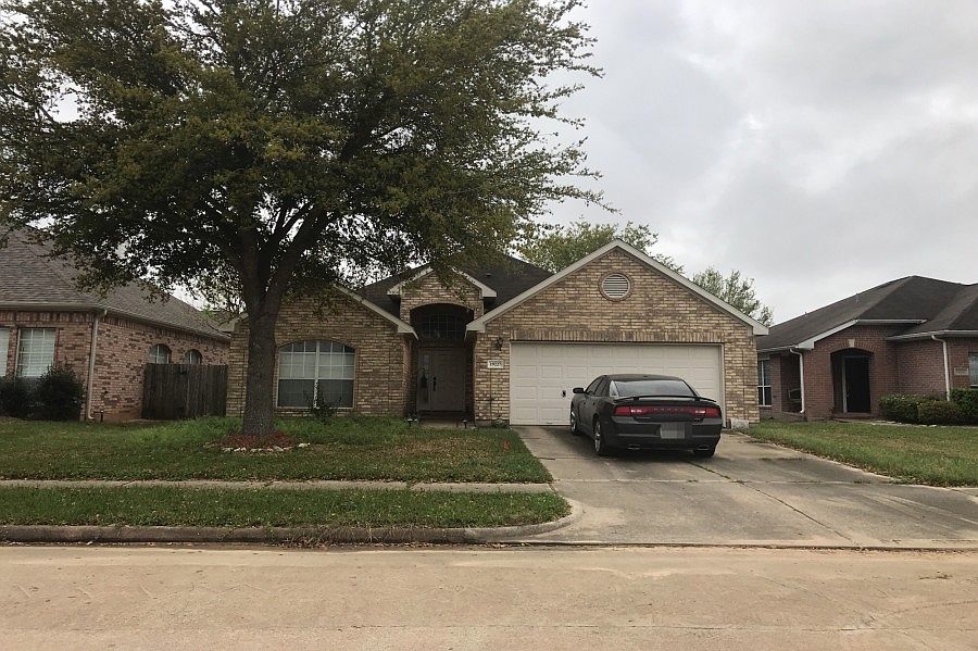 1st image of 19227 Caledonia Dr