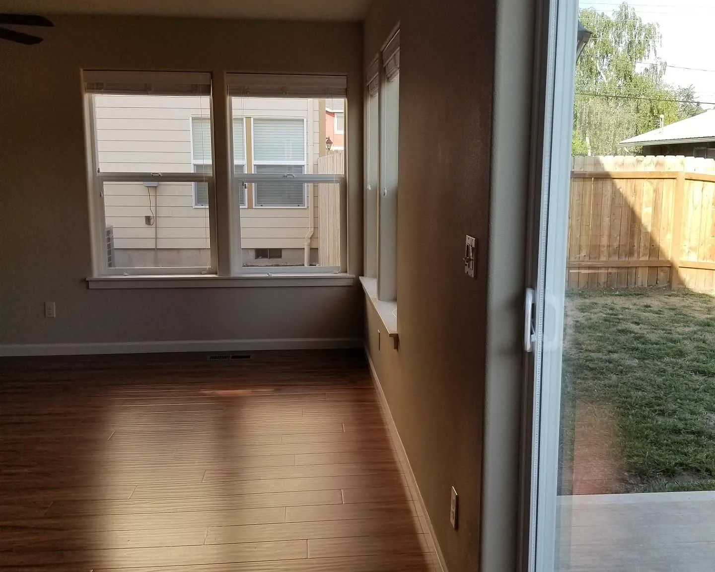 4 bed, 2.5 bath, 1440 sqft, $2,300 — Photo 3