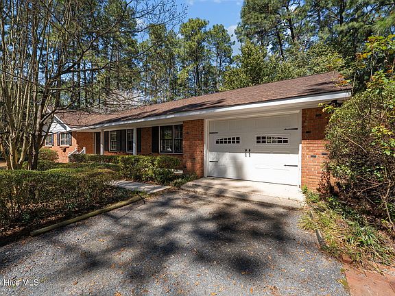 3rd image of 188 Thorne Road