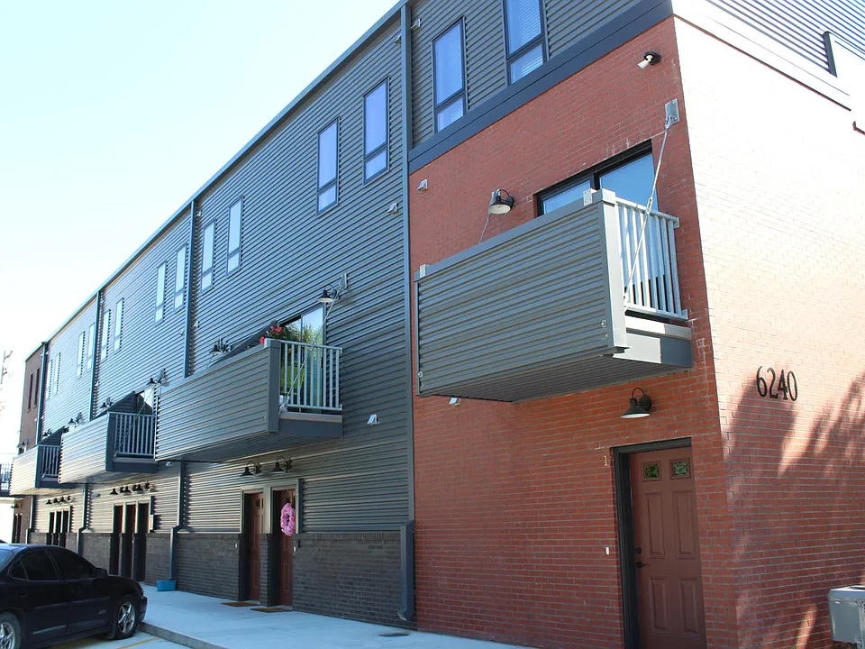 Private Apartment Entrances