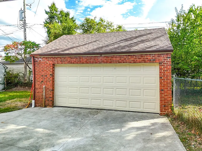 23914 Edgehill Dr — Photo 43
