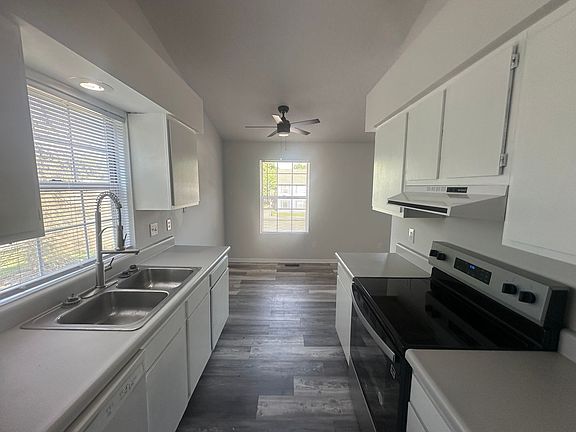 2nd image of 2353 W Osterhout Ave
