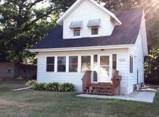 1163 32nd St, Moline, IL 61265